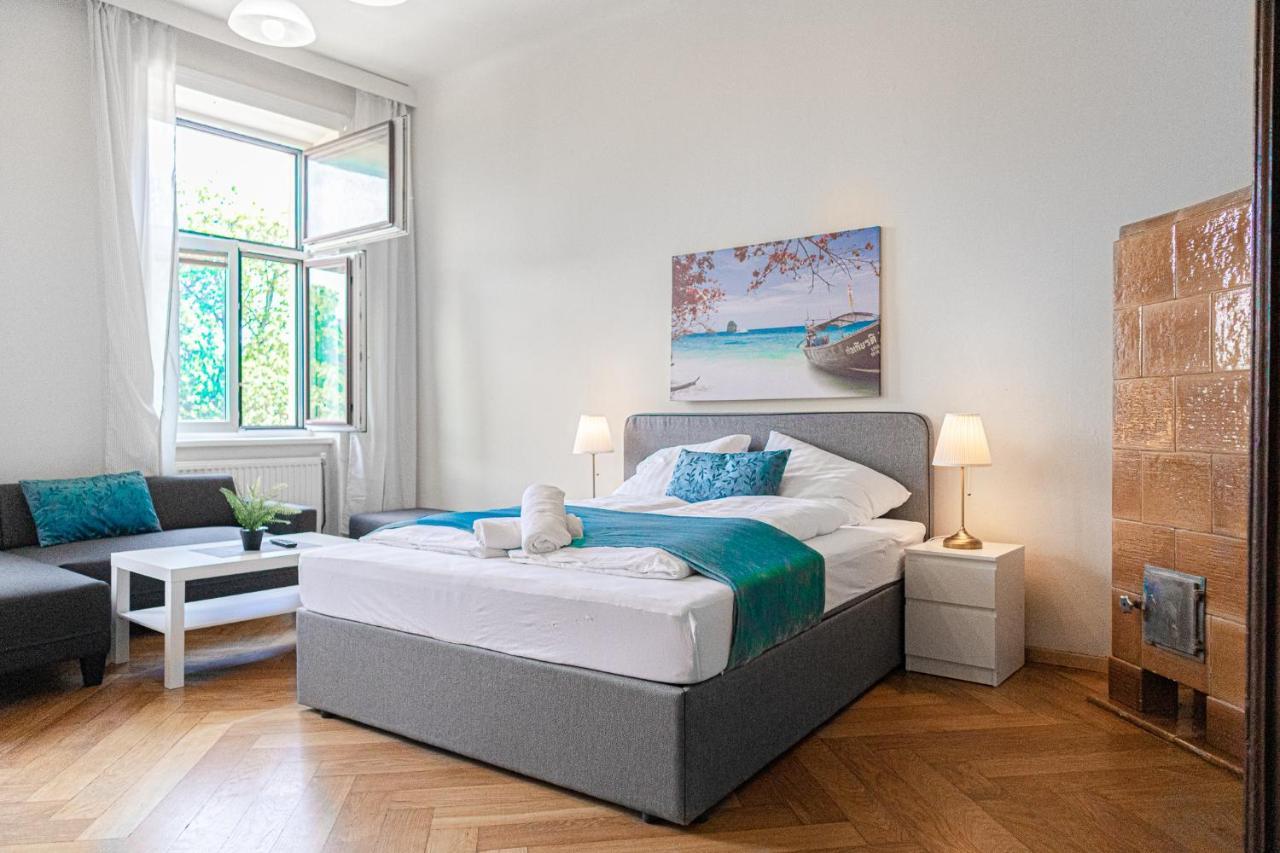 4 Great Apartment Akh - Ideal For Groups Of 19 Відень Екстер'єр фото