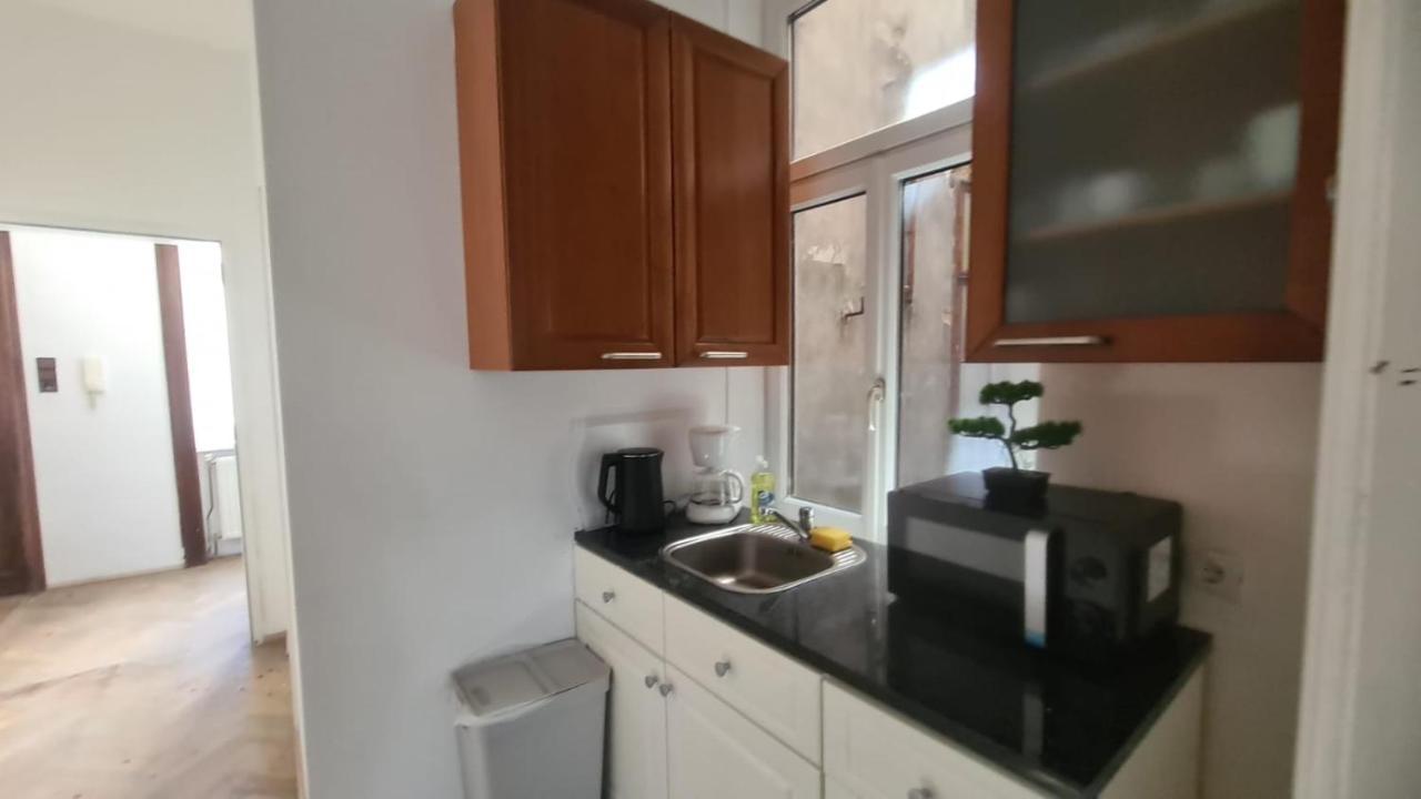 4 Great Apartment Akh - Ideal For Groups Of 19 Відень Екстер'єр фото