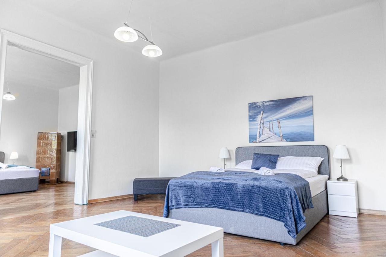 4 Great Apartment Akh - Ideal For Groups Of 19 Відень Екстер'єр фото
