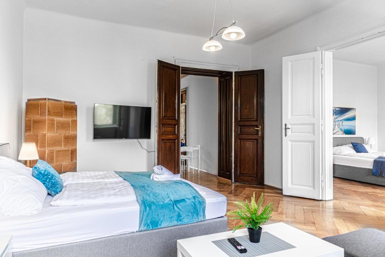 4 Great Apartment Akh - Ideal For Groups Of 19 Відень Екстер'єр фото