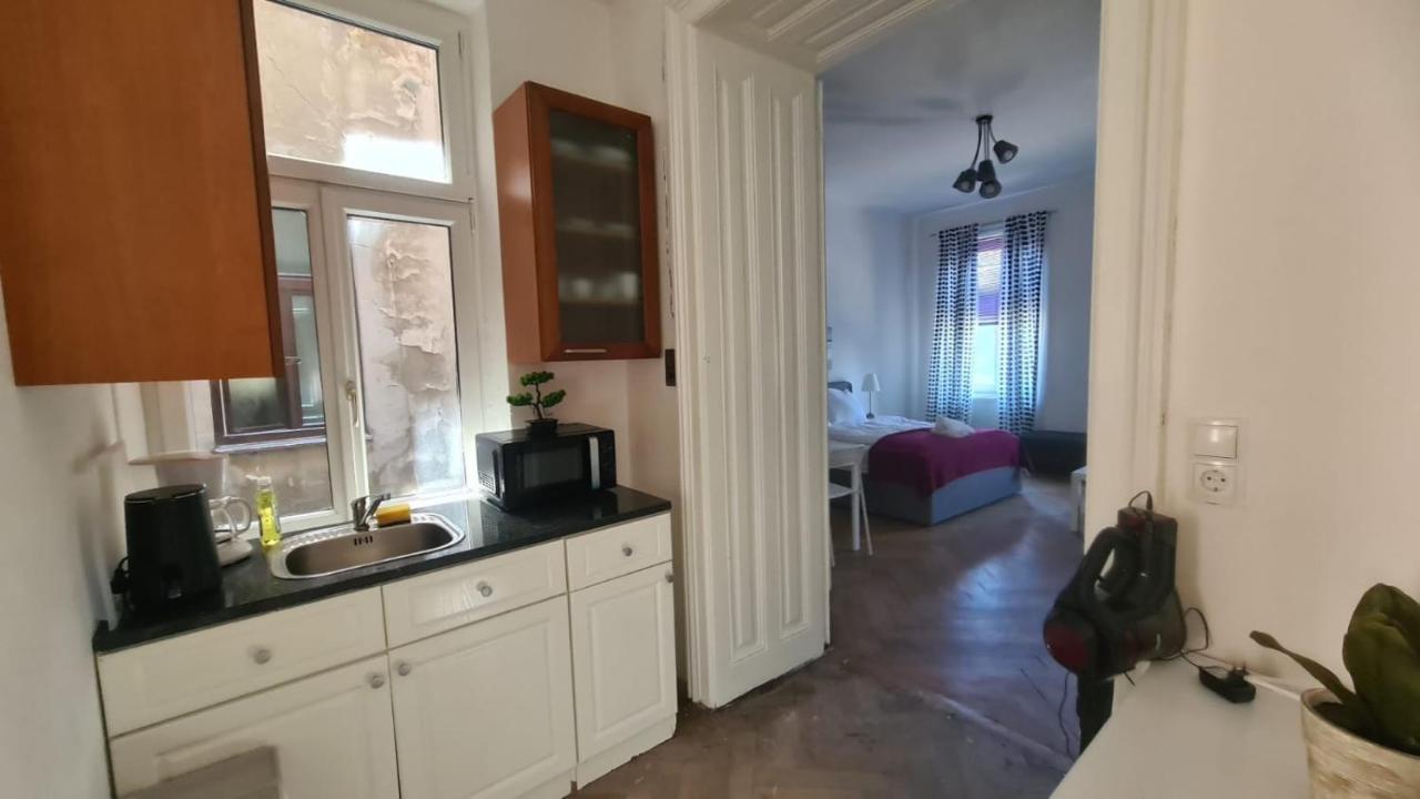 4 Great Apartment Akh - Ideal For Groups Of 19 Відень Екстер'єр фото