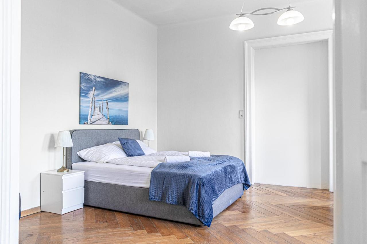 4 Great Apartment Akh - Ideal For Groups Of 19 Відень Екстер'єр фото