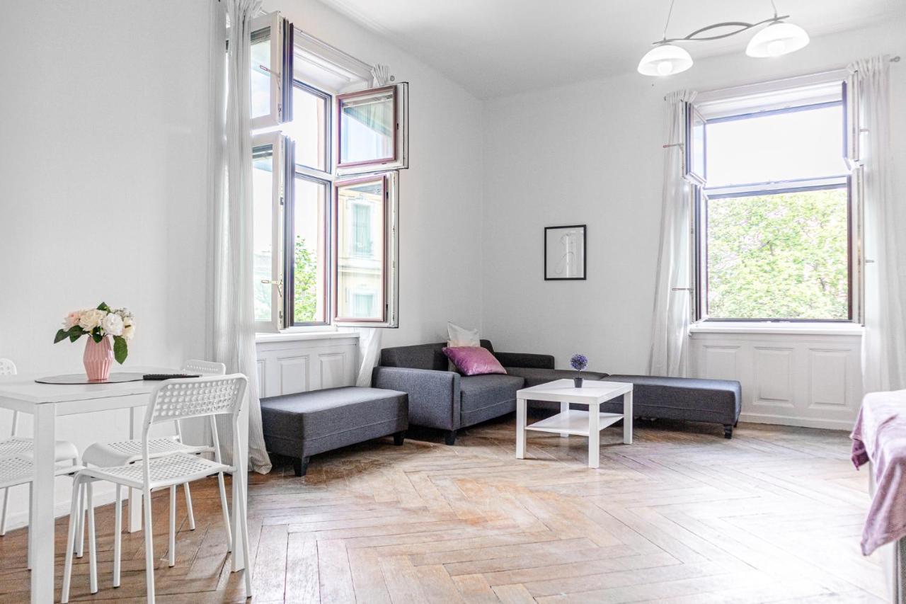 4 Great Apartment Akh - Ideal For Groups Of 19 Відень Екстер'єр фото
