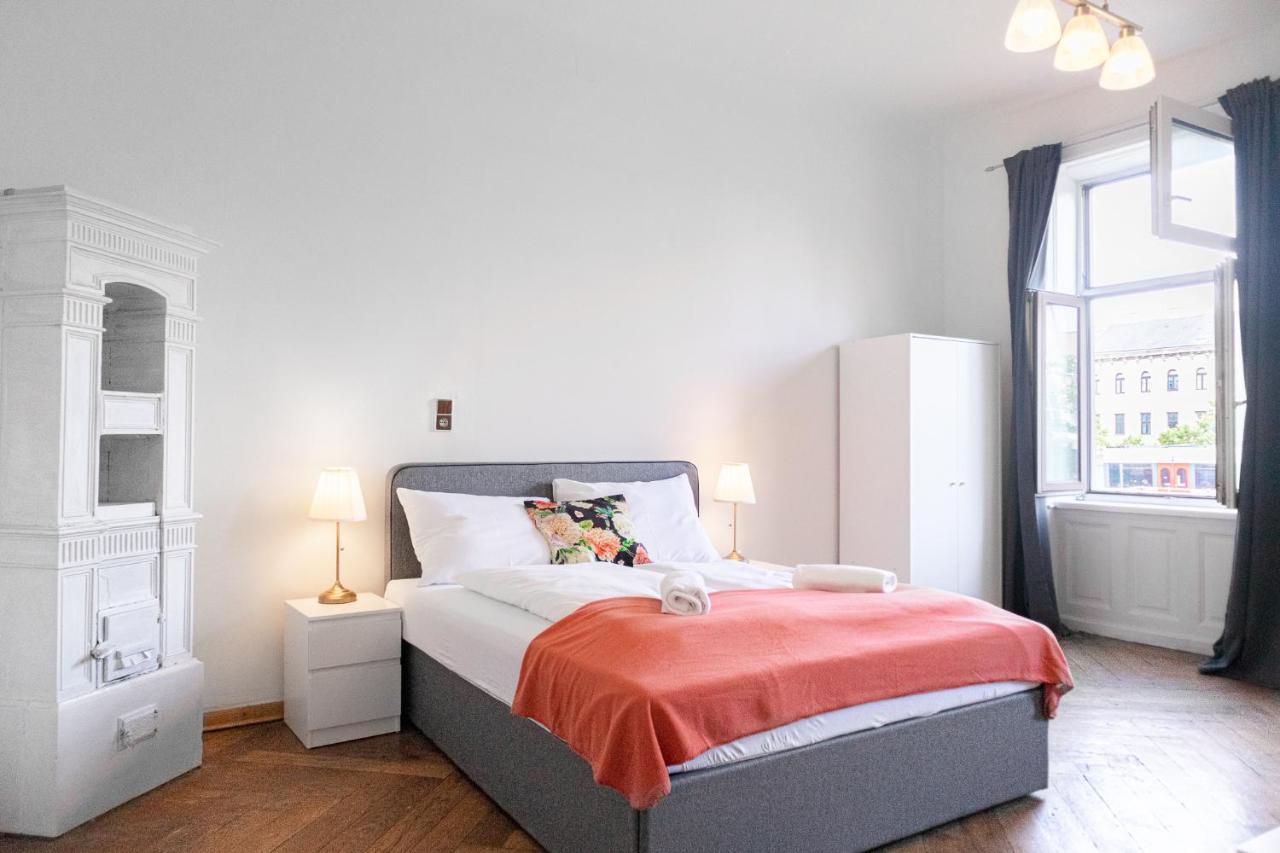 4 Great Apartment Akh - Ideal For Groups Of 19 Відень Екстер'єр фото