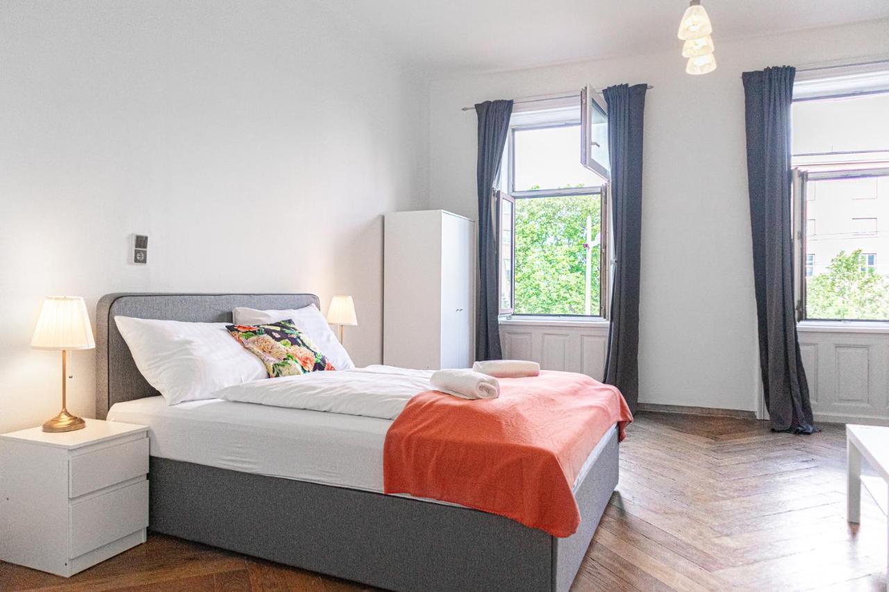 4 Great Apartment Akh - Ideal For Groups Of 19 Відень Екстер'єр фото
