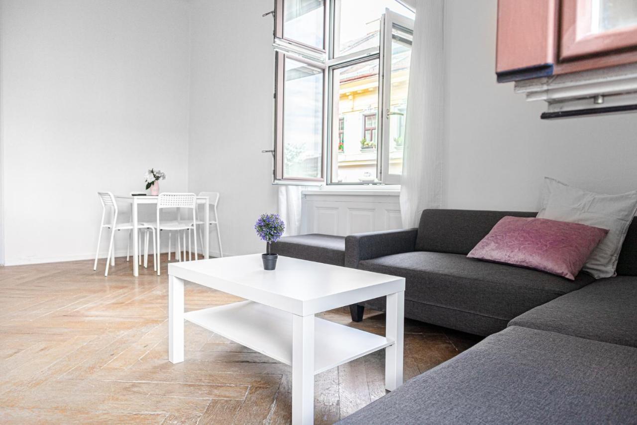 4 Great Apartment Akh - Ideal For Groups Of 19 Відень Екстер'єр фото